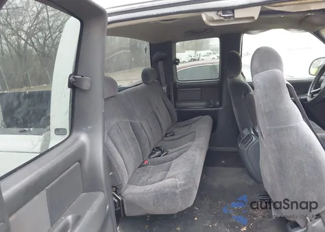 1999 Chevrolet Silverado 1500 Ls z USA, uszkodzony, nr VIN 2GCEK19T5X1142300